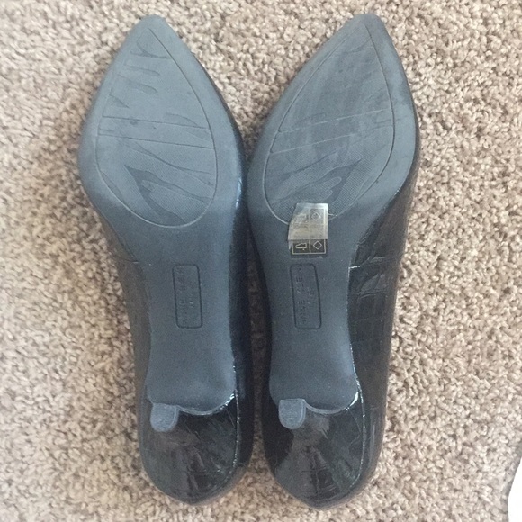 Anne Klein iflex black pumps size 8.5 - Picture 3 of 3